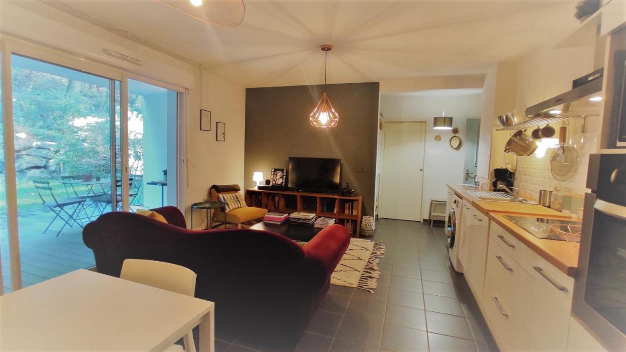 Apartament T2 Entre Ocean Et Montagnes*Jardin*Wifi Gratuit* Ustaritz Zewnętrze zdjęcie