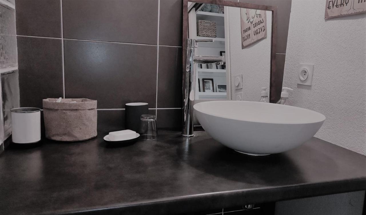 Apartament T2 Entre Ocean Et Montagnes*Jardin*Wifi Gratuit* Ustaritz Zewnętrze zdjęcie